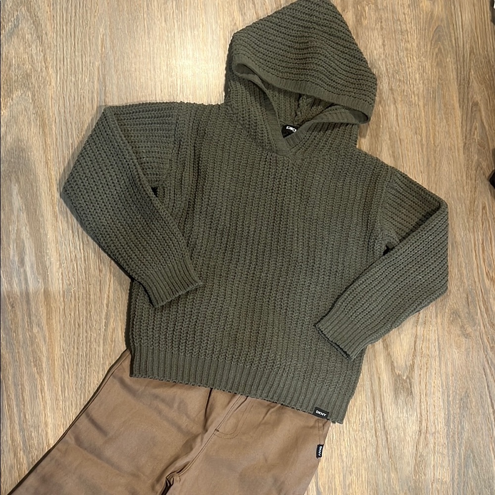 Toddler 4t Olive Green Sweater & Khaki set!